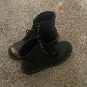 Dr Marten Boots
